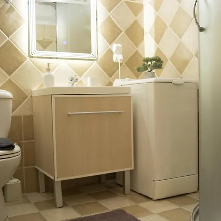 Apartamento Helia 1 *